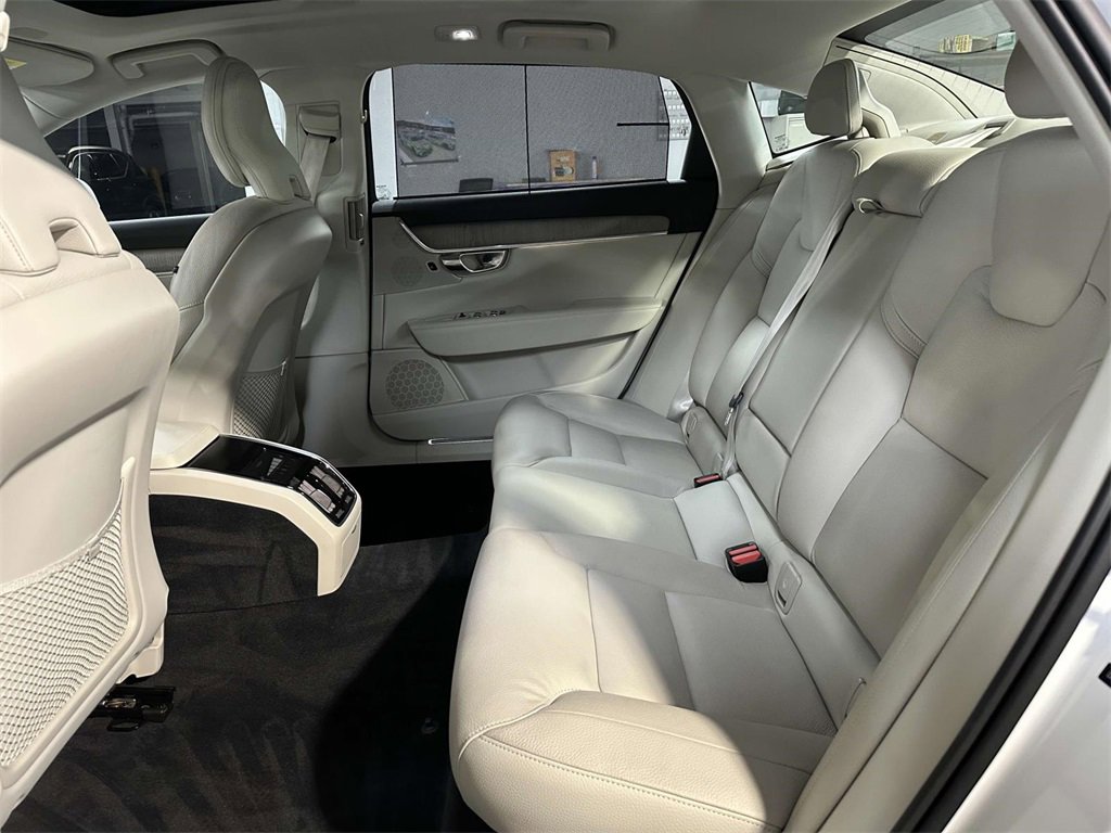 Used 2023 Volvo S90 B6 Plus w/ Protection Package Premier image 13