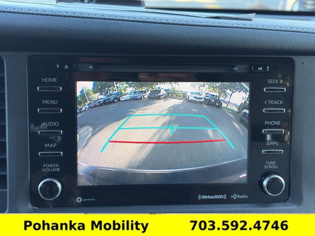 Used 2020 Toyota Sienna XLE w/ XLE Navigation Package FWD image 24
