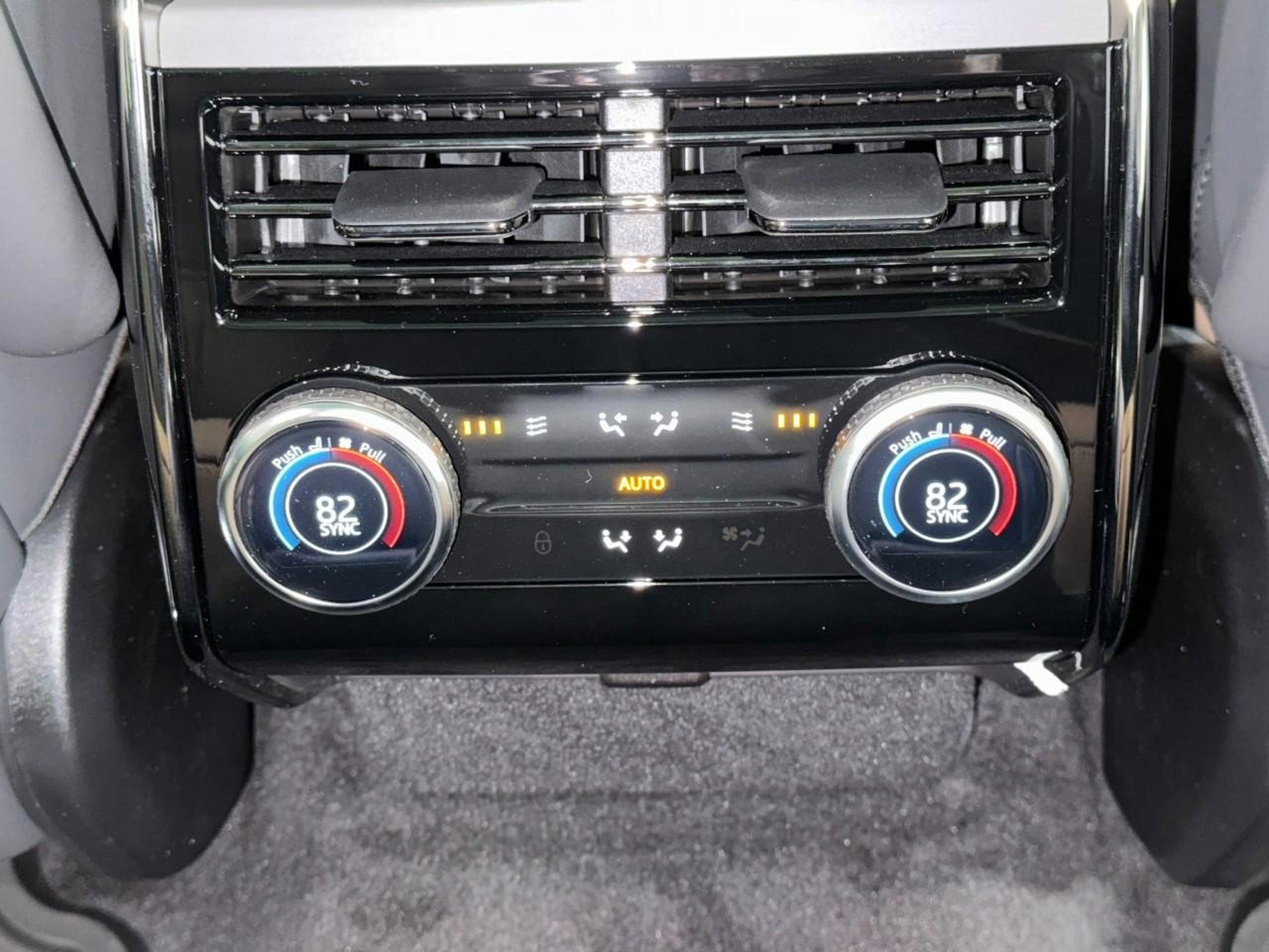 New 2025 Land Rover Range Rover Sport Dynamic SE image 30