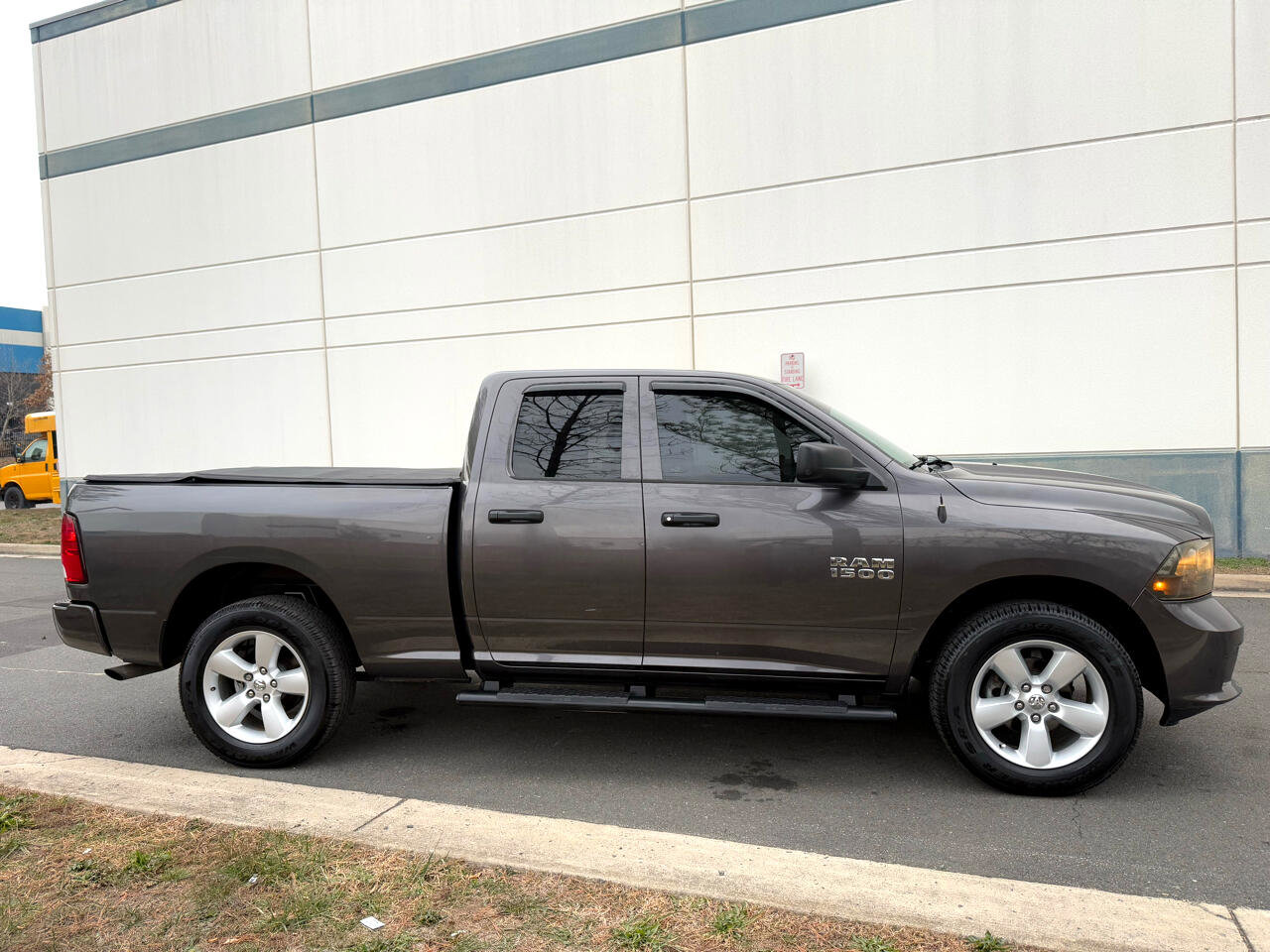Used 2015 RAM 1500 Express image 11