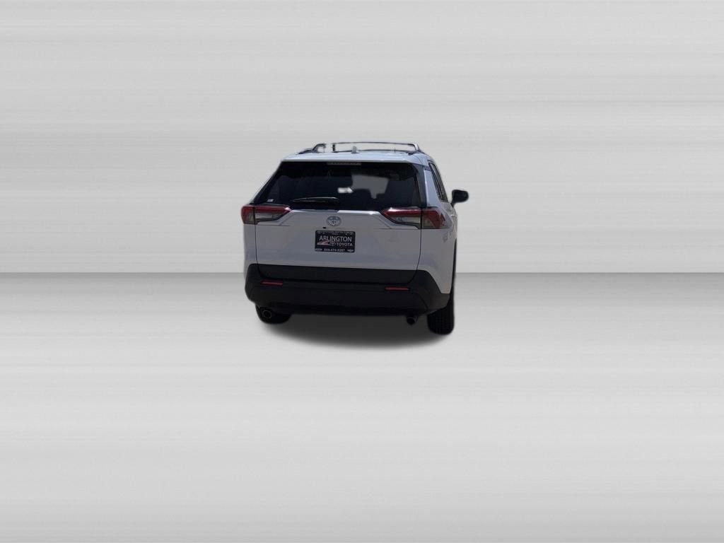 Used 2021 Toyota RAV4 LE FWD image 7