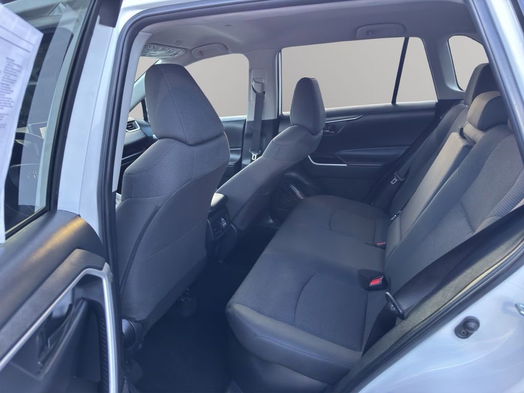 Used 2024 Toyota RAV4 LE image 9
