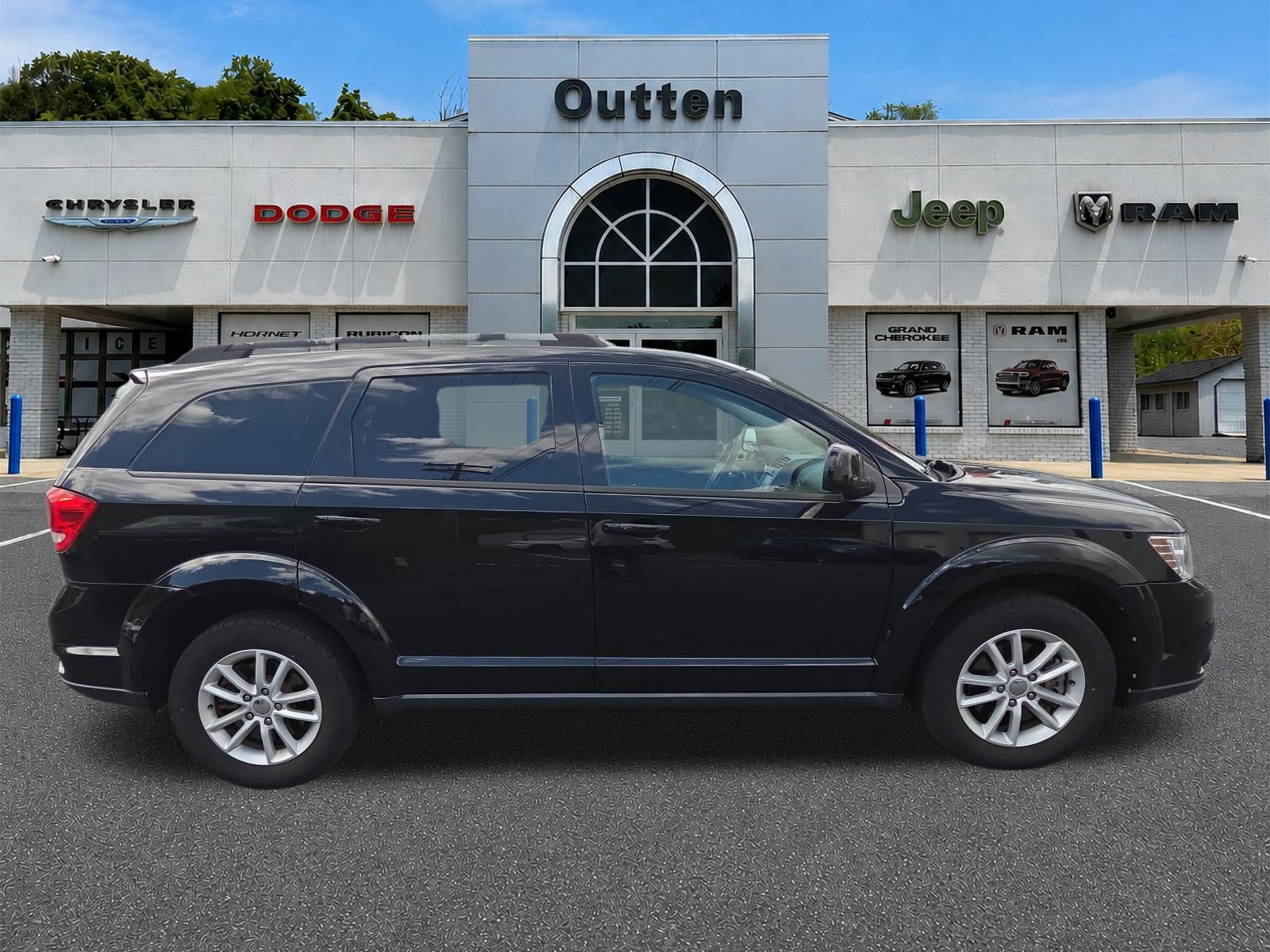 Certified 2017 Dodge Journey SXT AWD/4WD image 2