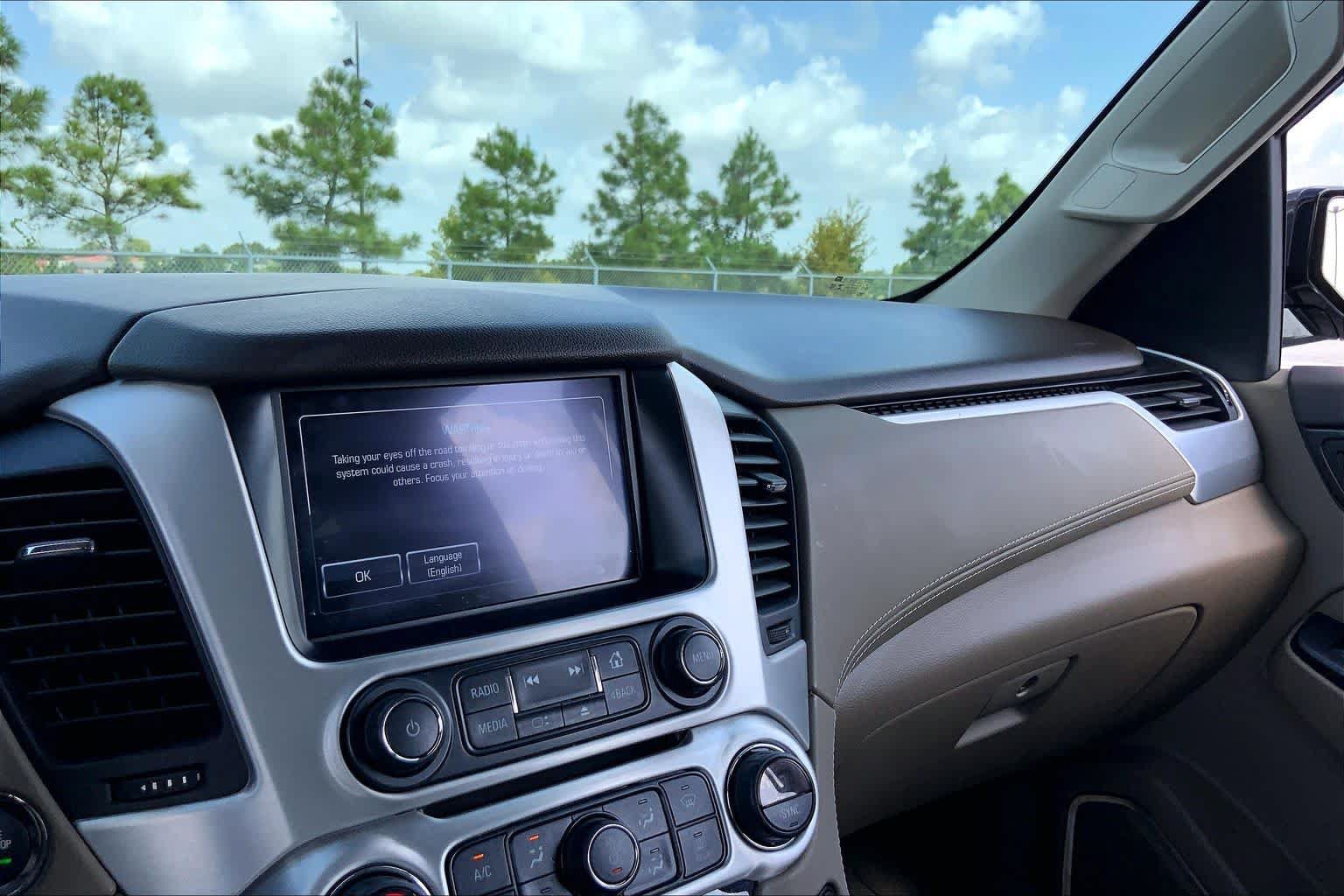 Used 2020 GMC Yukon XL SLT w/ Premium Edition RWD image 35