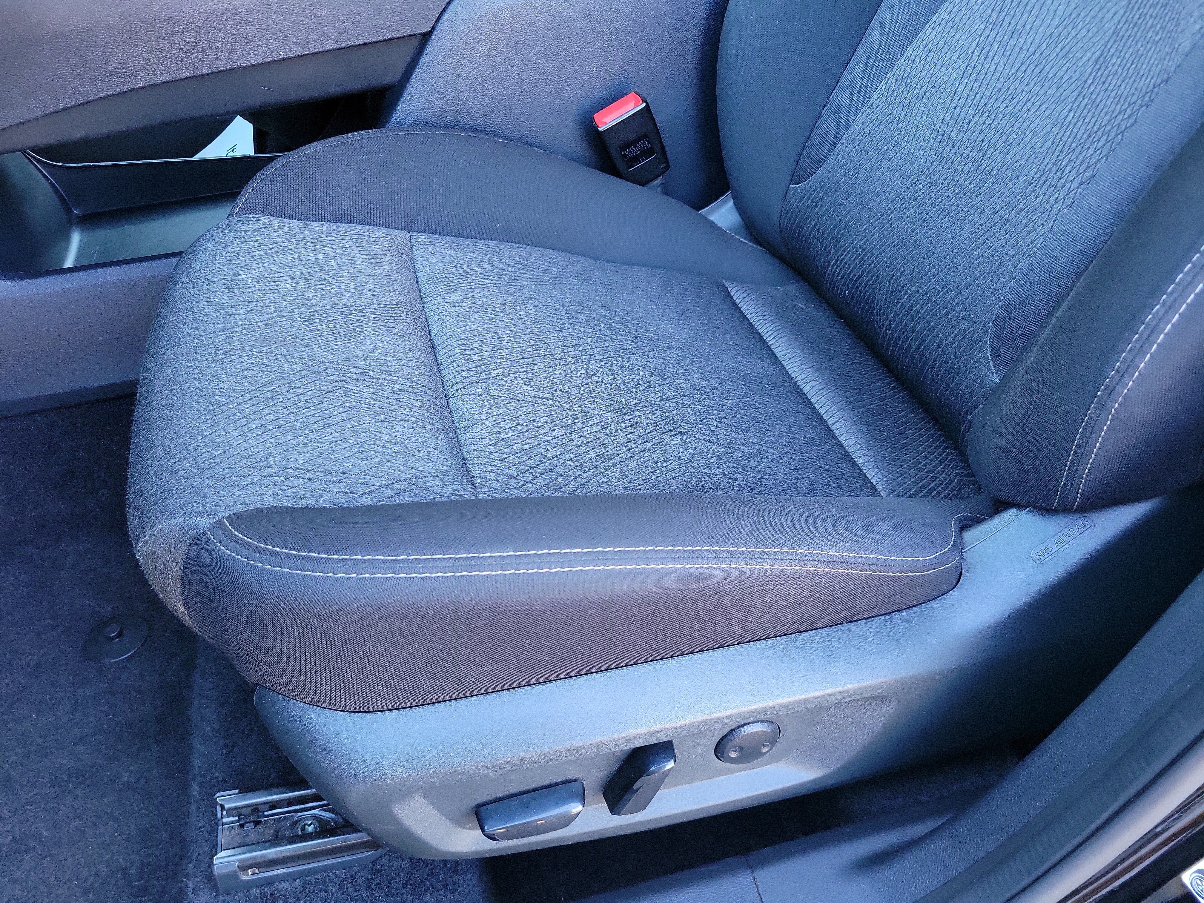 Used 2025 Nissan Rogue SV AWD/4WD image 10
