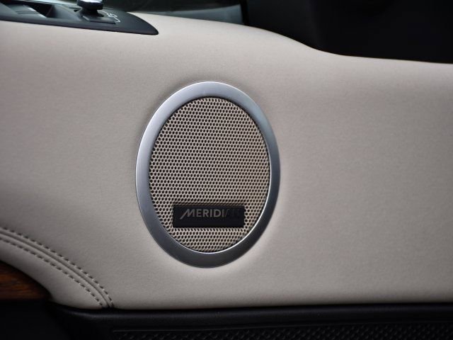 Used 2017 Land Rover Discovery HSE image 10