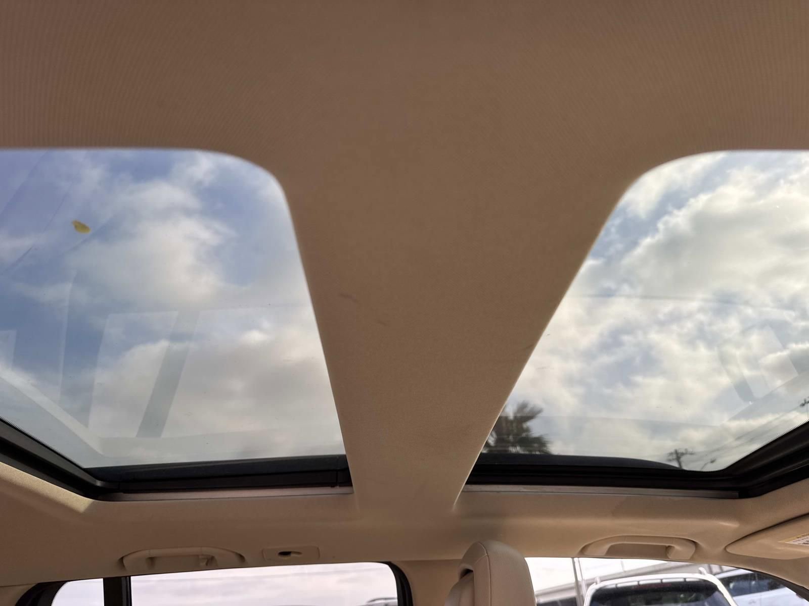 Used 2013 Mercedes-Benz GLK 350 4MATIC image 10