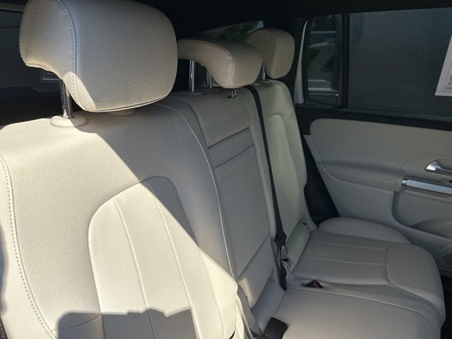 Used 2024 Mercedes-Benz GLB 250 4MATIC image 13