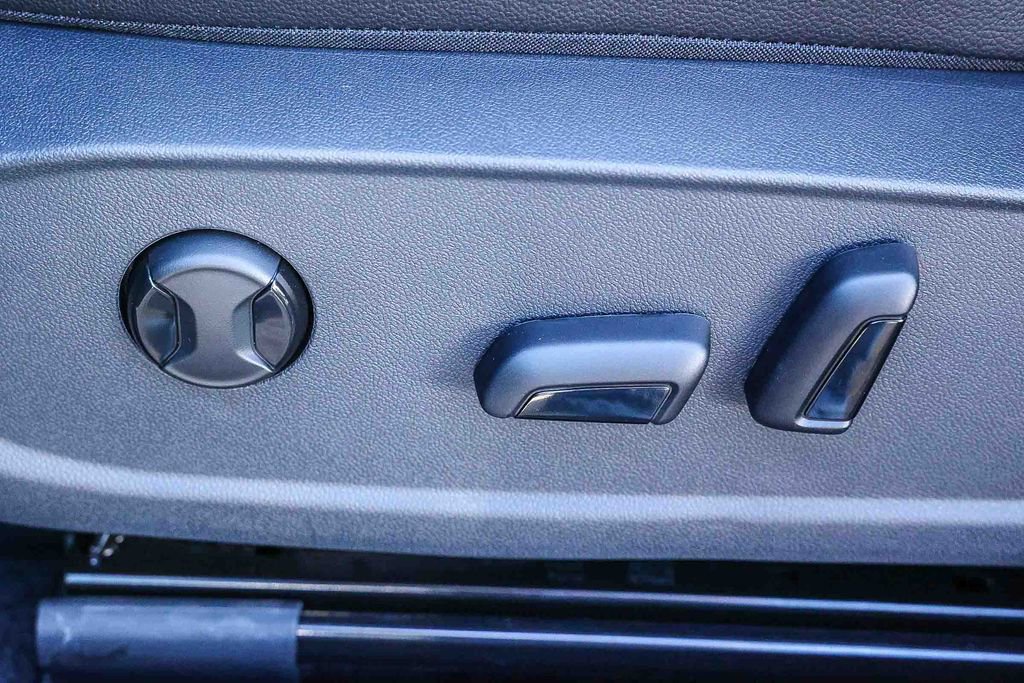 New 2026 Volkswagen Jetta SE image 33