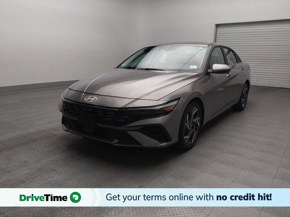 Used 2025 Hyundai Elantra Limited FWD image 1