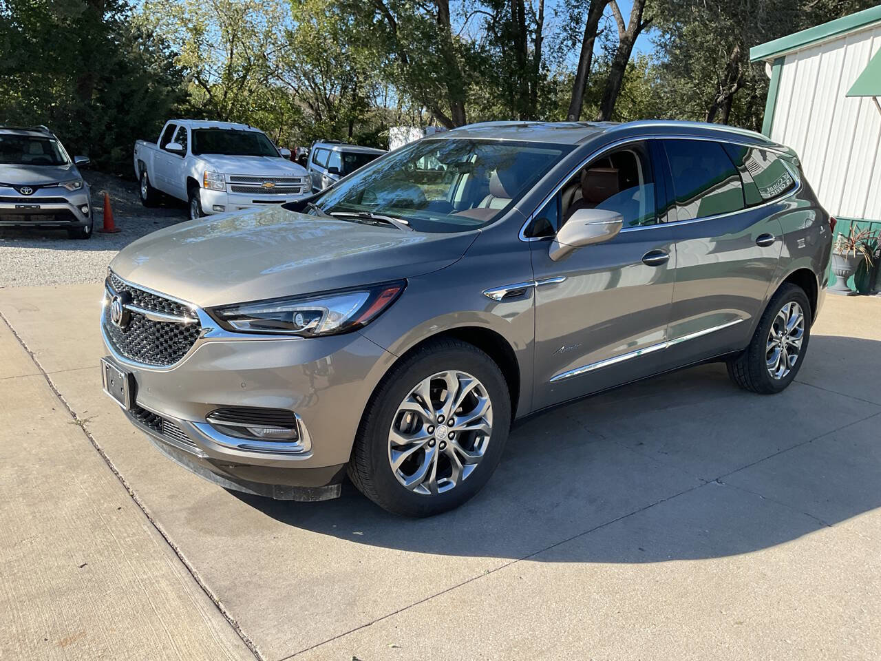 Used 2019 Buick Enclave Avenir w/ Avenir Technology Package image 5