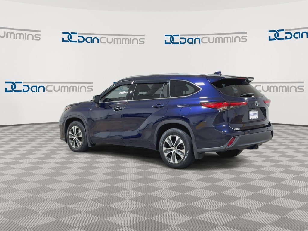 Used 2020 Toyota Highlander XLE AWD/4WD image 6