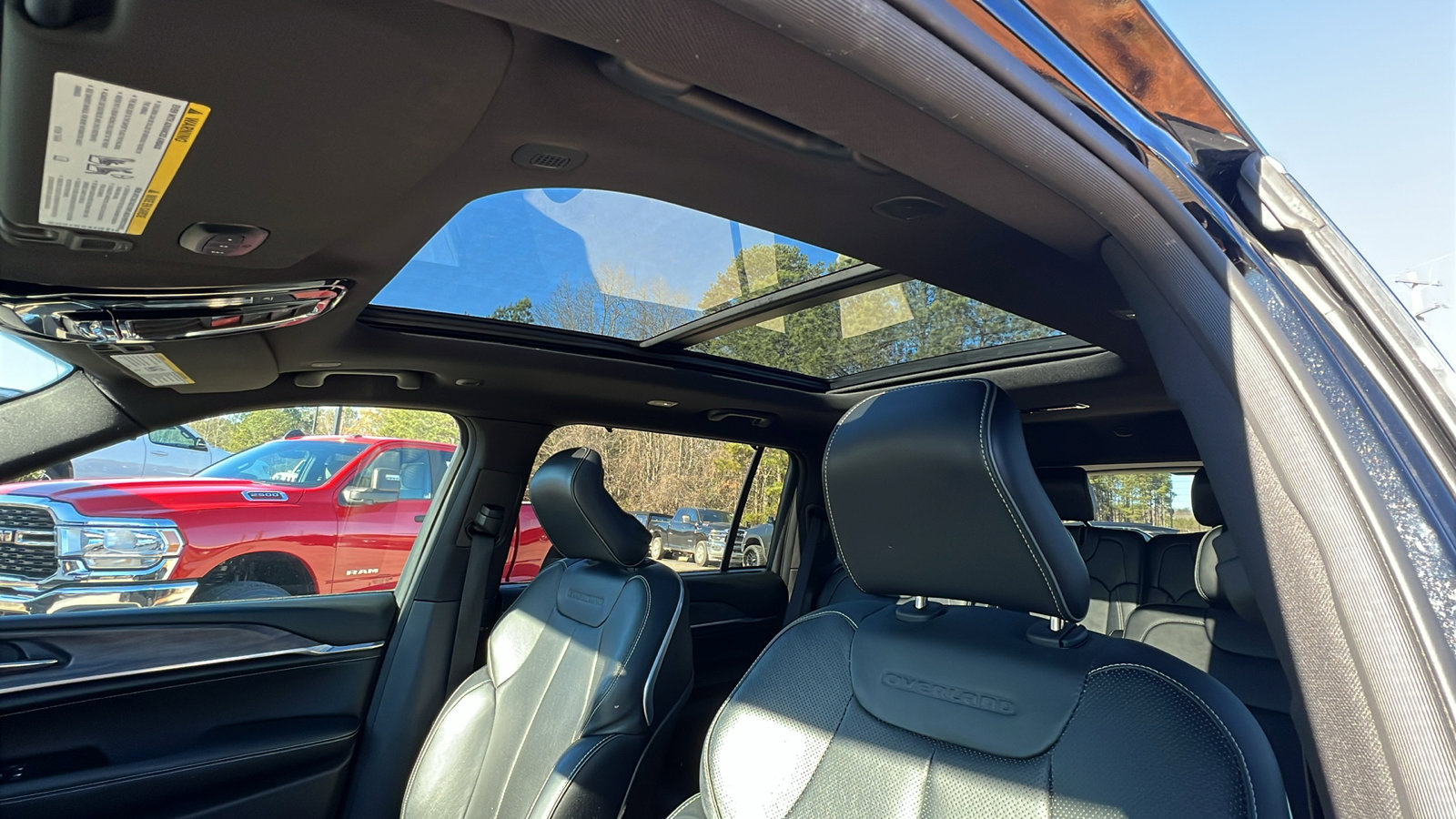 Used 2024 Jeep Grand Cherokee L Overland w/ Advanced Protech Group III image 19