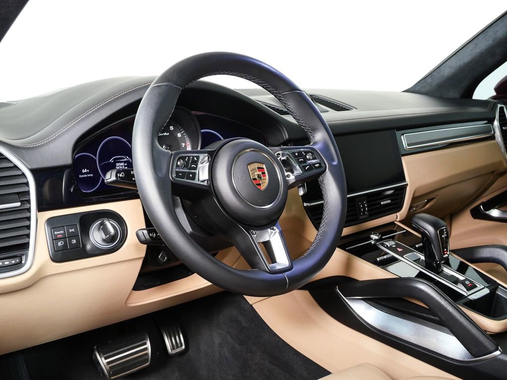 Certified 2023 Porsche Cayenne Turbo w/ Assistance Package image 4
