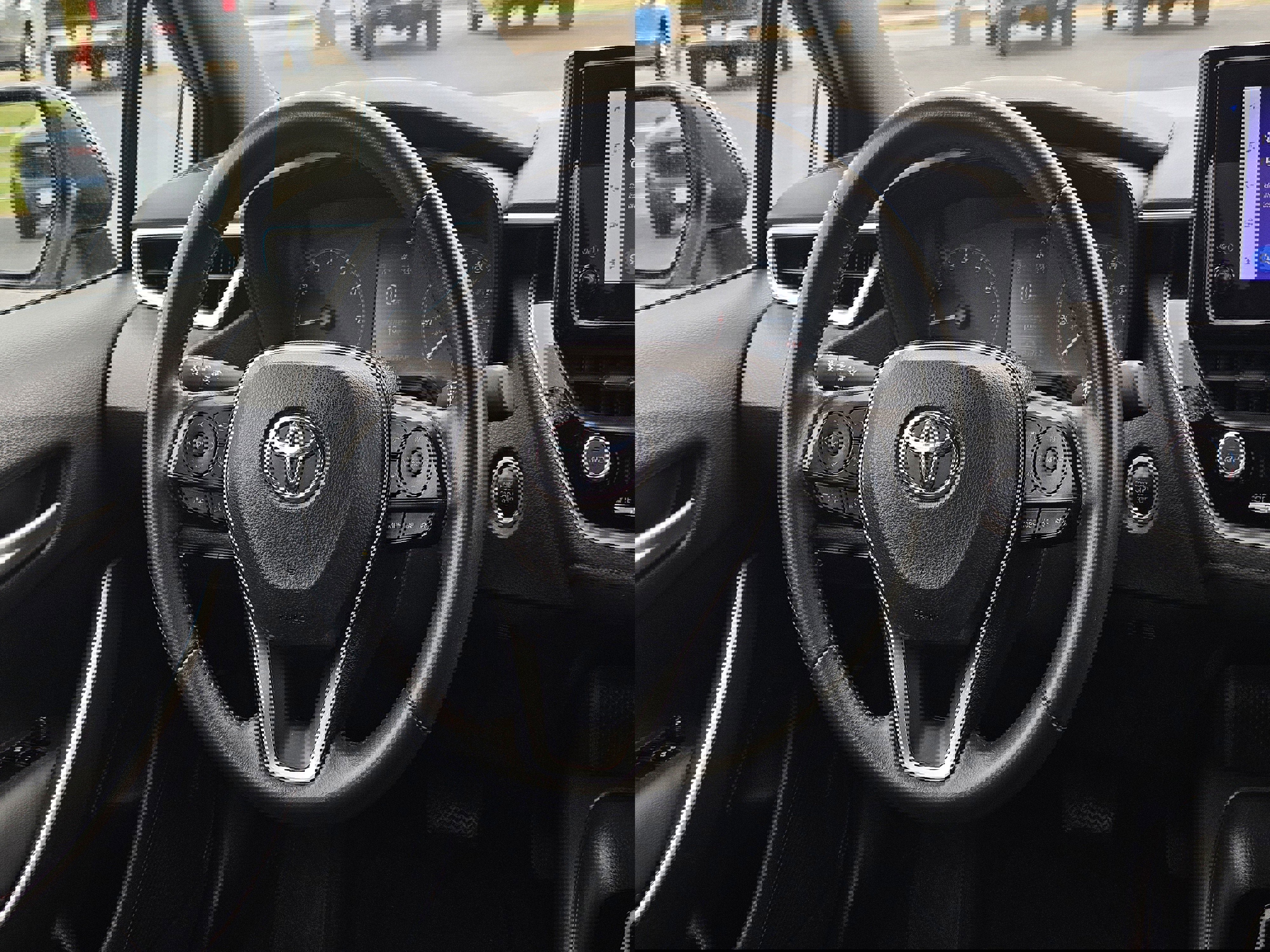 Used 2024 Toyota Corolla SE FWD image 13