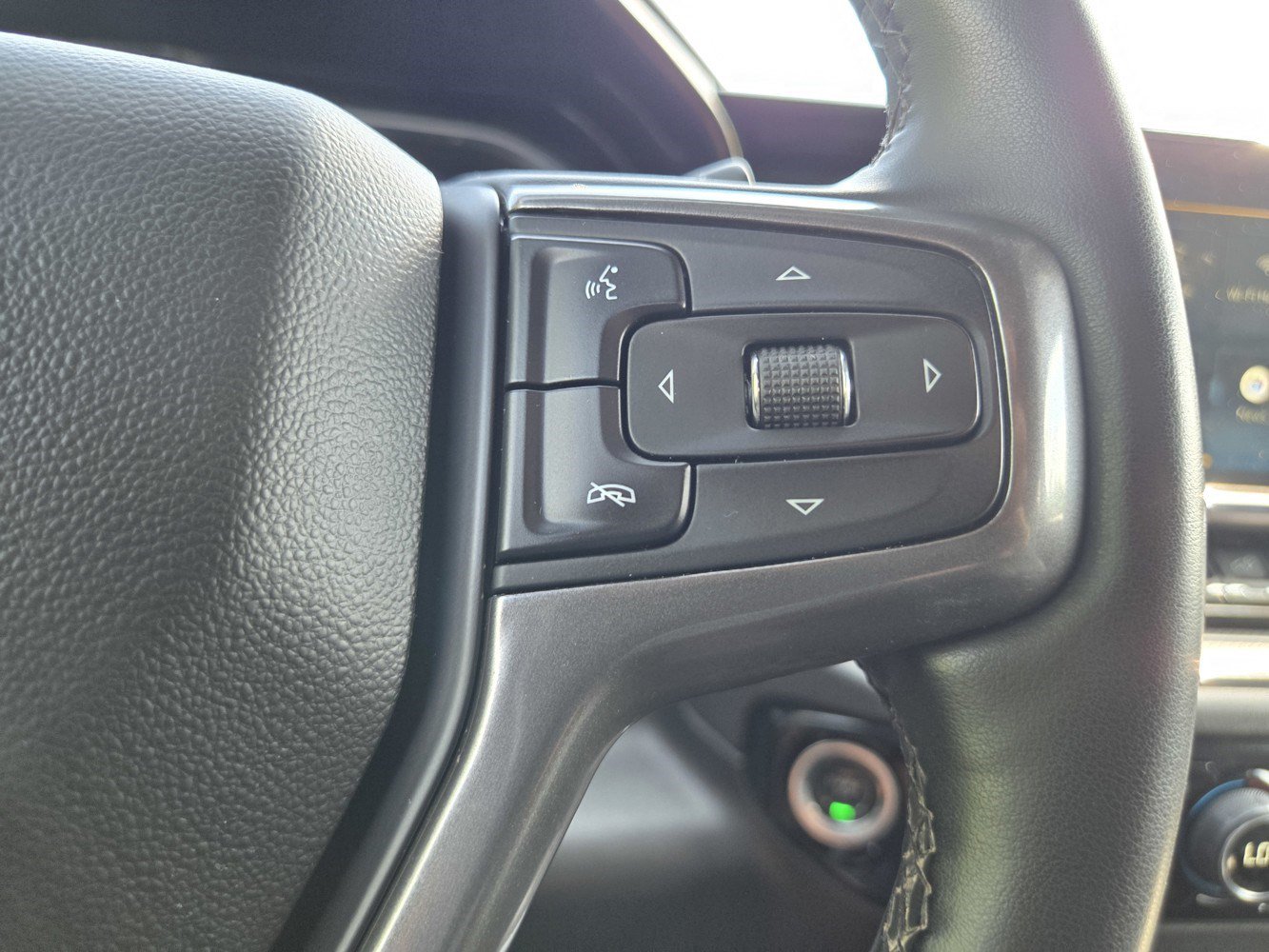 Used 2023 Chevrolet Silverado 1500 ZR2 w/ Technology Package AWD/4WD image 17