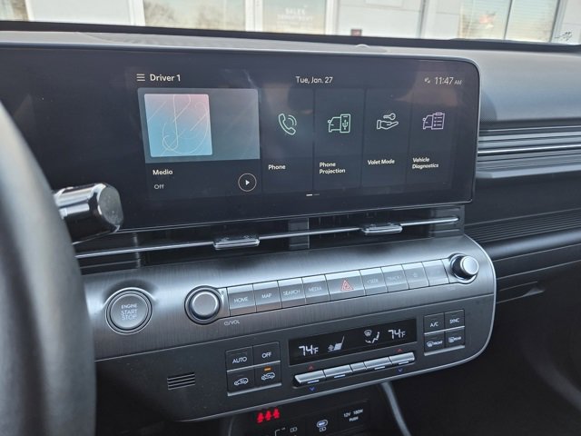 Used 2024 Hyundai Kona SEL image 9