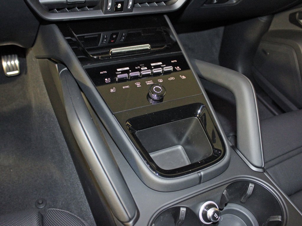 New 2026 Porsche Cayenne GTS image 31
