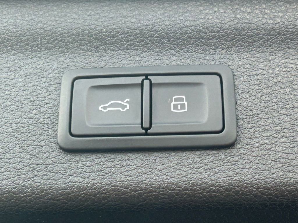 Used 2023 Audi Q3 2.0T Premium image 59