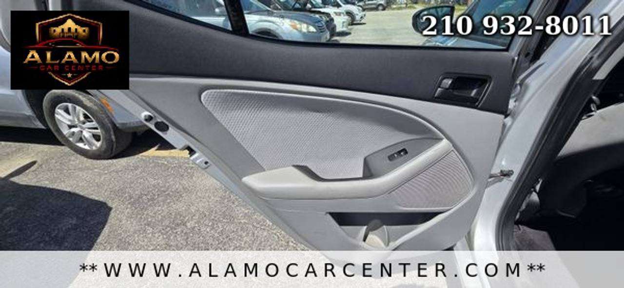 Used 2011 Kia Optima LX FWD image 28
