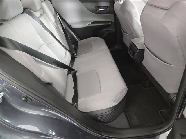 Used 2022 Toyota Venza LE image 18