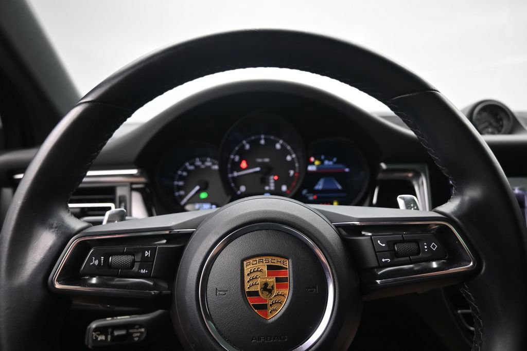 Used 2022 Porsche Macan AWD/4WD image 12