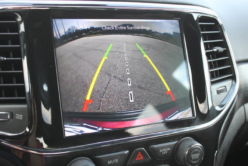 Used 2022 Jeep Grand Cherokee Laredo X RWD image 14