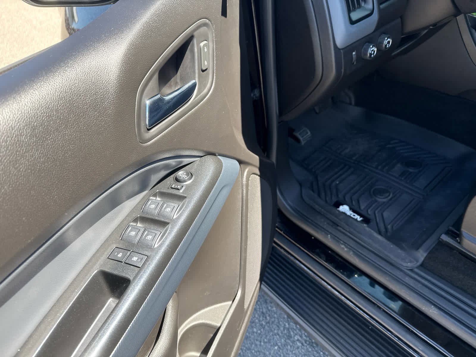 Used 2018 Chevrolet Colorado Z71 AWD/4WD image 13