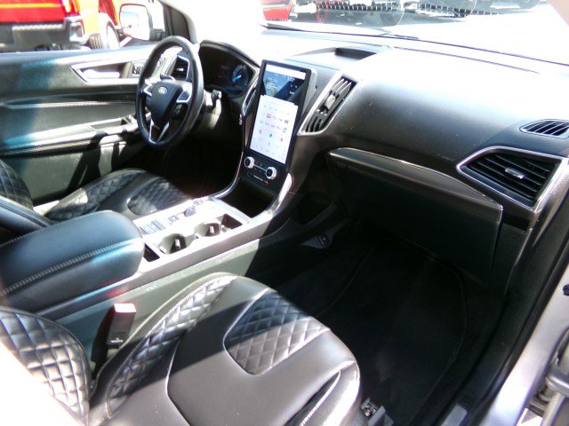 Used 2023 Ford Edge Titanium image 14