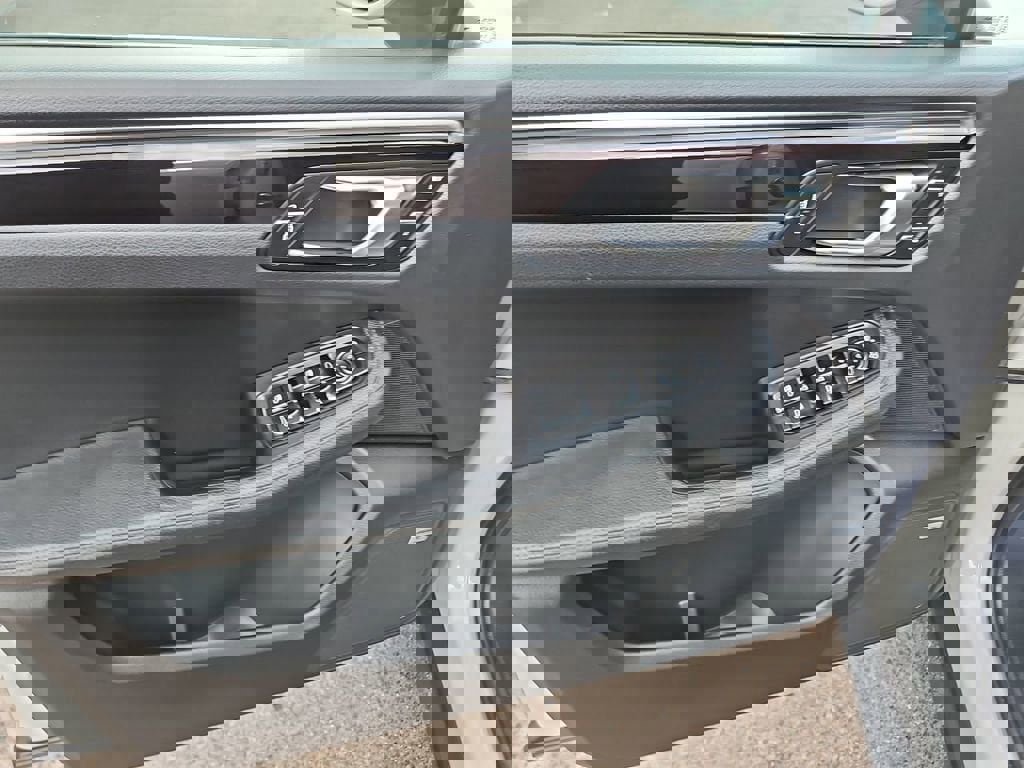 Used 2021 Porsche Macan S image 12