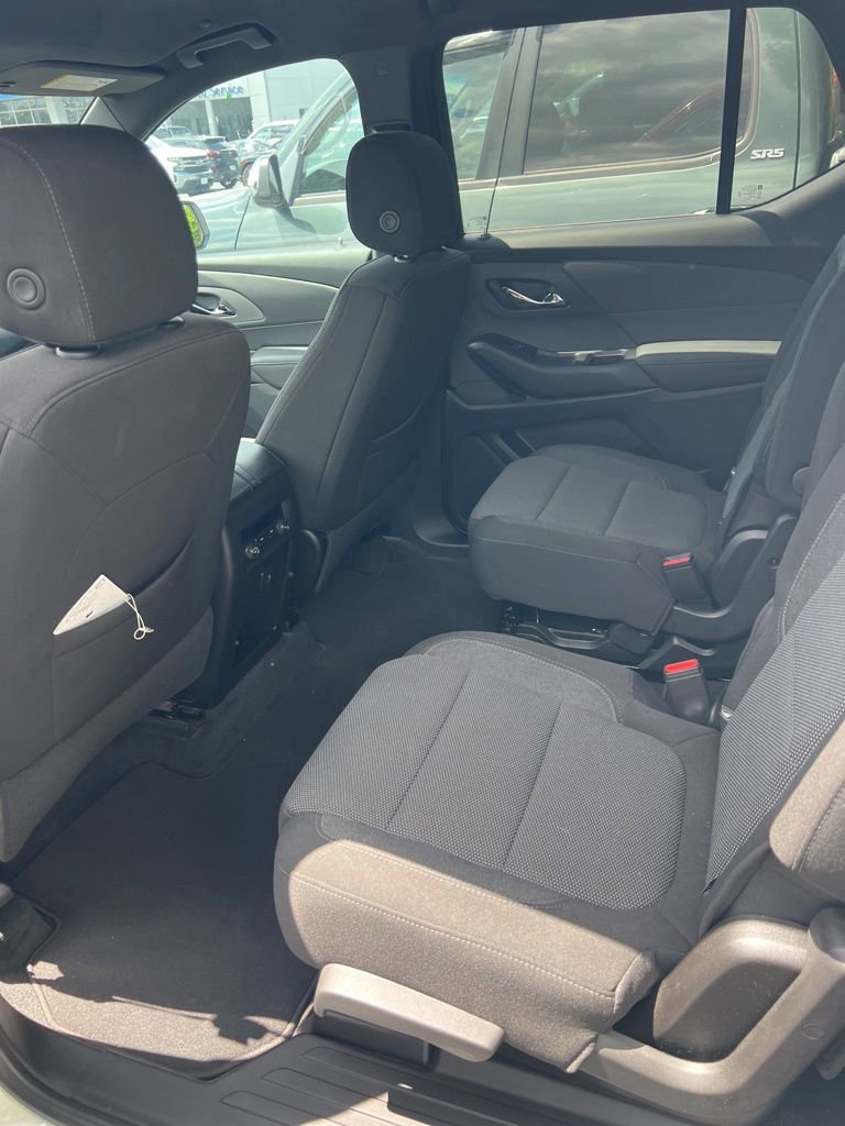 Used 2023 Chevrolet Traverse LT FWD image 5