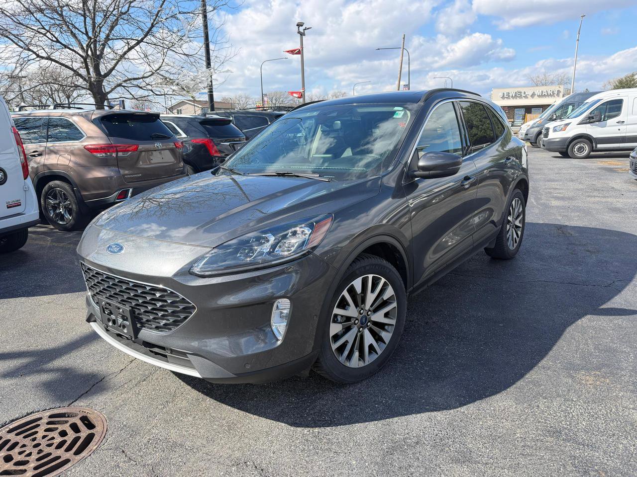 Used 2020 Ford Escape Titanium image 18