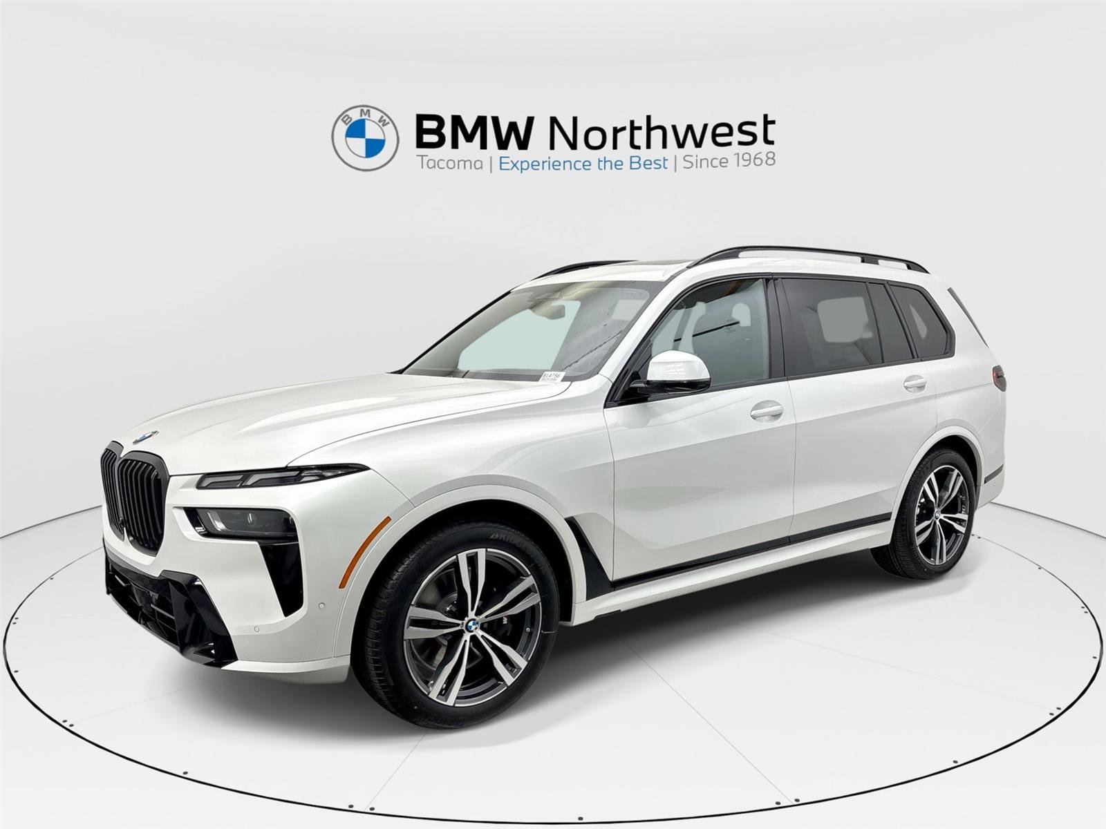 New 2026 BMW X7 xDrive40i w/ M Sport Package
