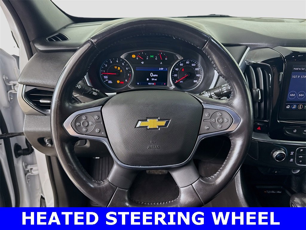 Used 2022 Chevrolet Traverse LT image 2