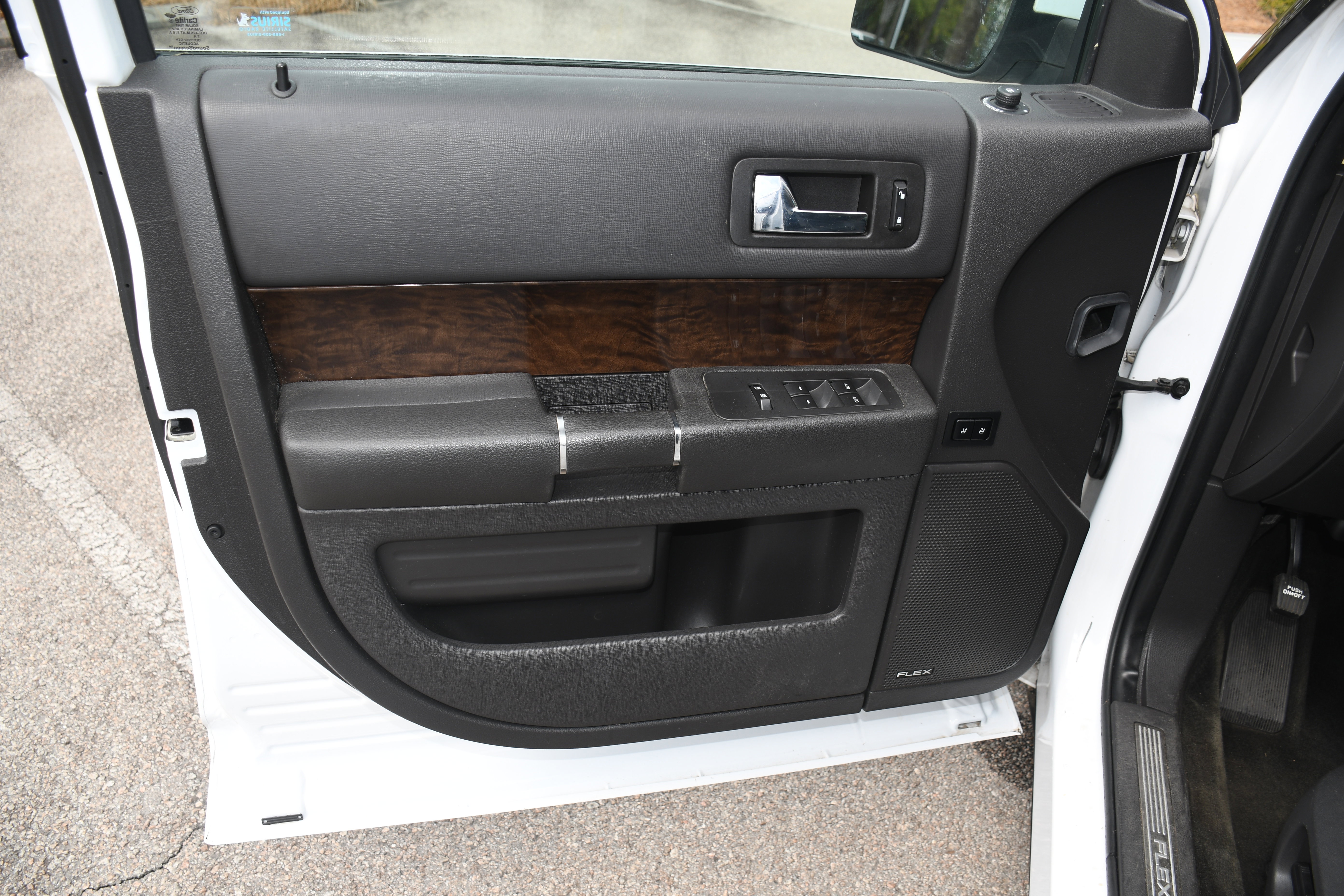 Used 2017 Ford Flex Limited image 9