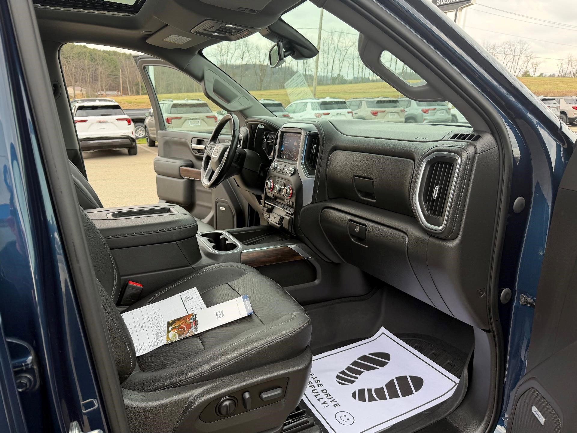 Certified 2022 GMC Sierra 1500 SLT w/ SLT Premium Plus Package image 25