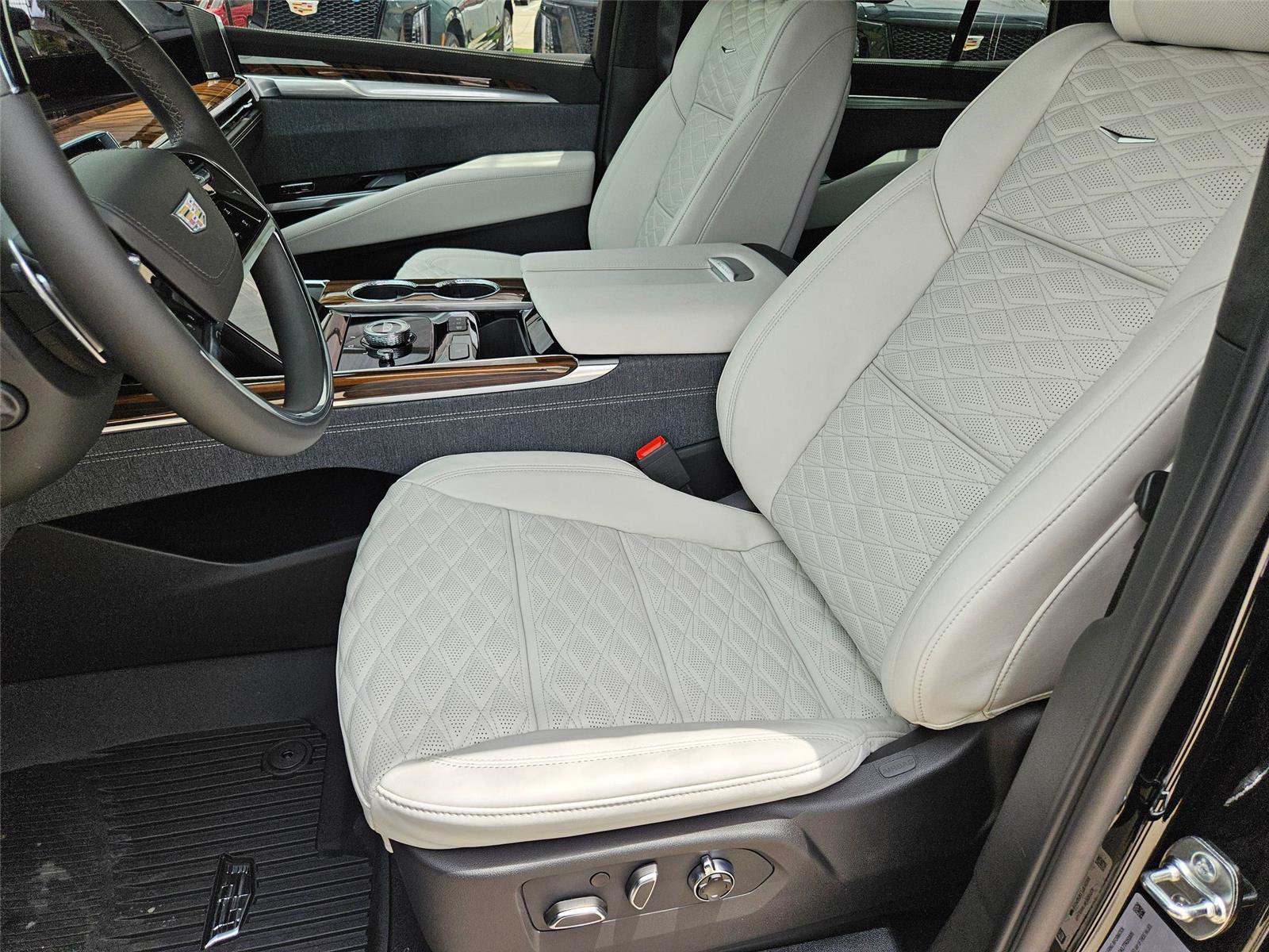 New 2026 Cadillac Escalade Platinum Sport w/ LPO, ONYX Package AWD/4WD image 45
