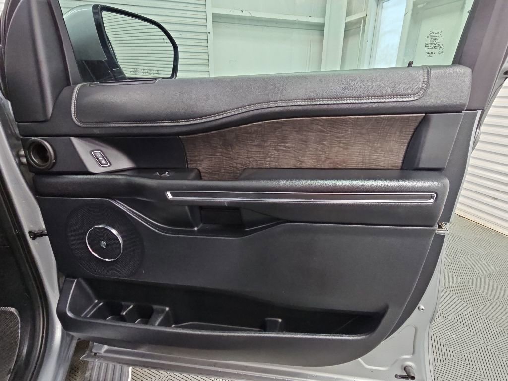 Used 2020 Ford Expedition Max Limited RWD image 47