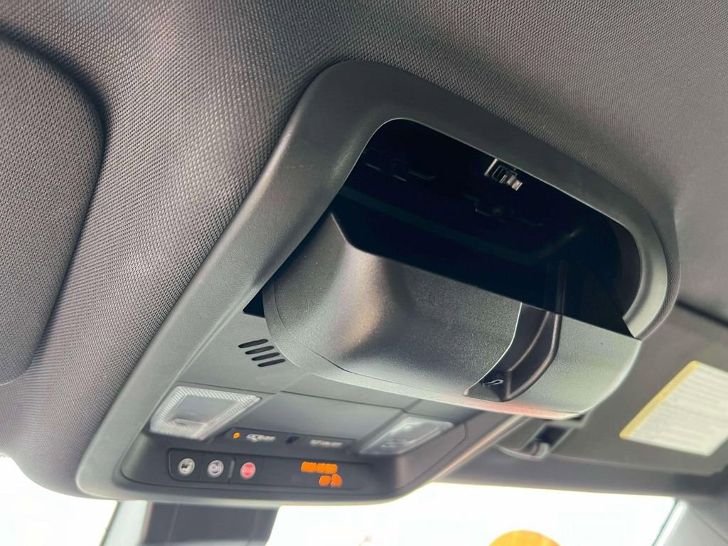 Used 2022 Chevrolet Equinox RS w/ LPO, Floor Liner Package AWD/4WD image 30