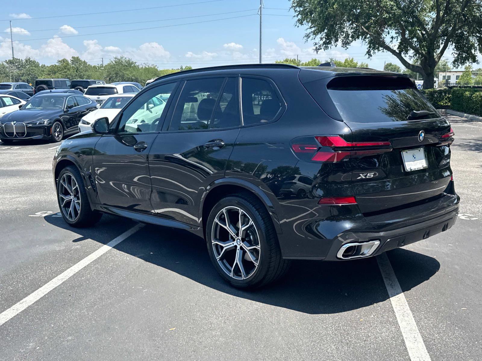 Certified 2025 BMW X5 xDrive40i w/ M Sport Package image 6