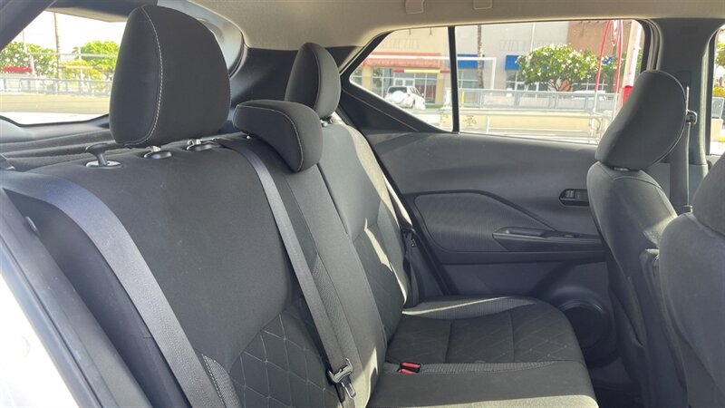 Used 2018 Nissan Kicks S FWD image 17