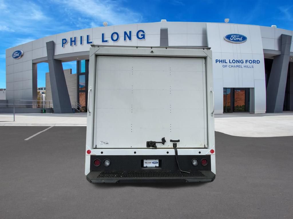 New 2024 Ford E-450 and Econoline 450 Super Duty w/ Driver's Safety Package RWD image 7