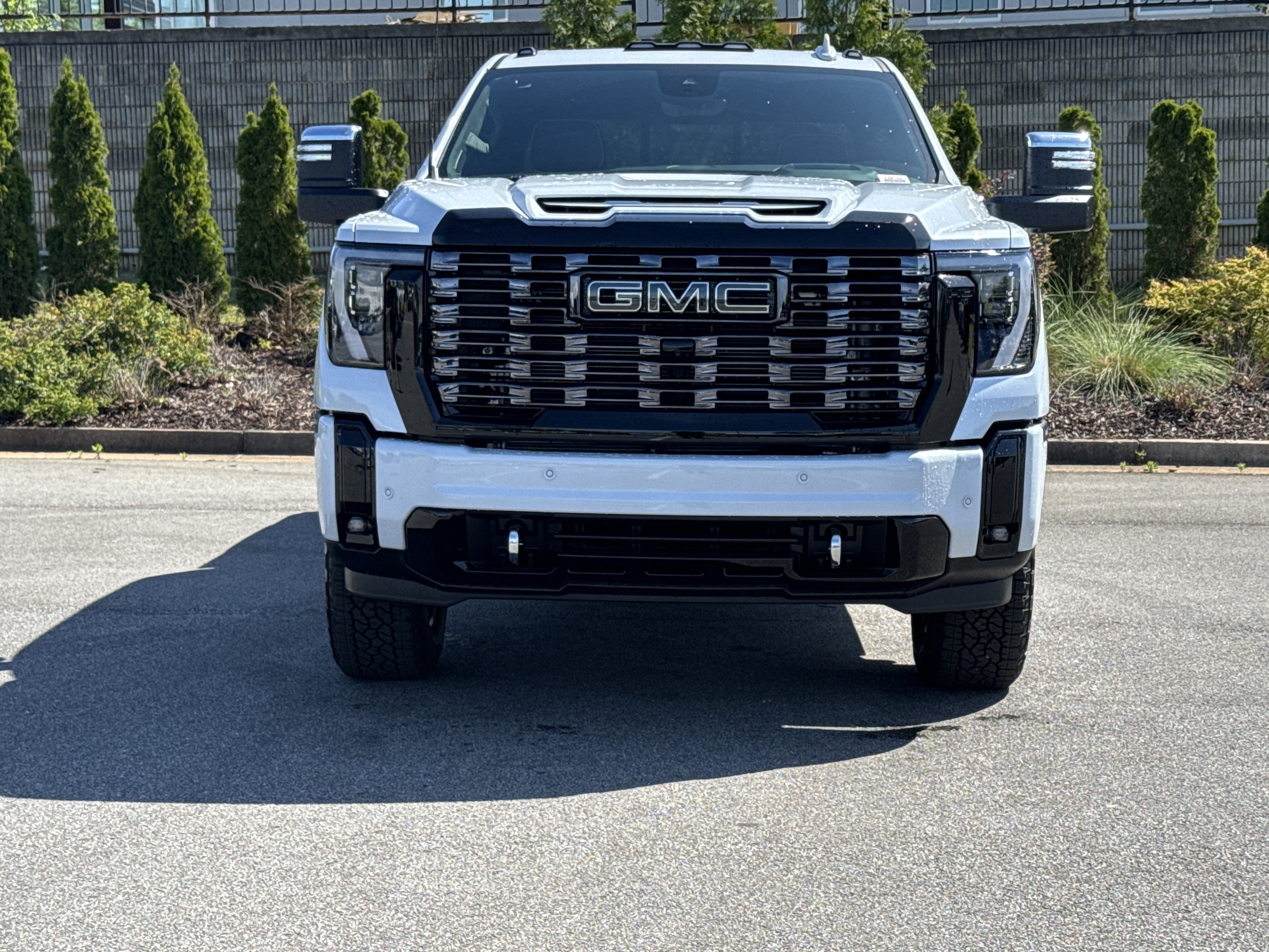 New 2026 GMC Sierra 2500 Denali Ultimate AWD/4WD image 3