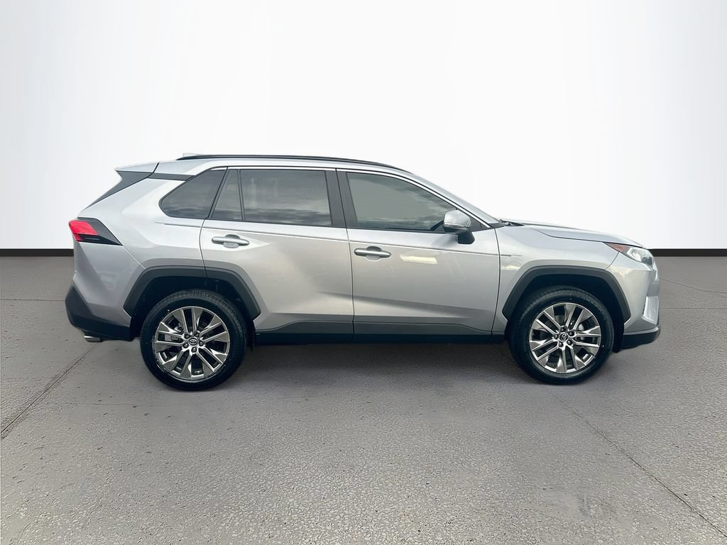 Used 2019 Toyota RAV4 XLE Premium FWD image 8