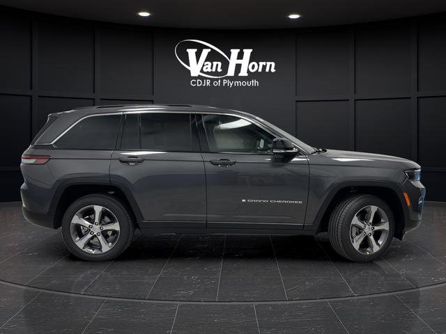 New 2025 Jeep Grand Cherokee Limited w/ Trailer Tow Package image 2