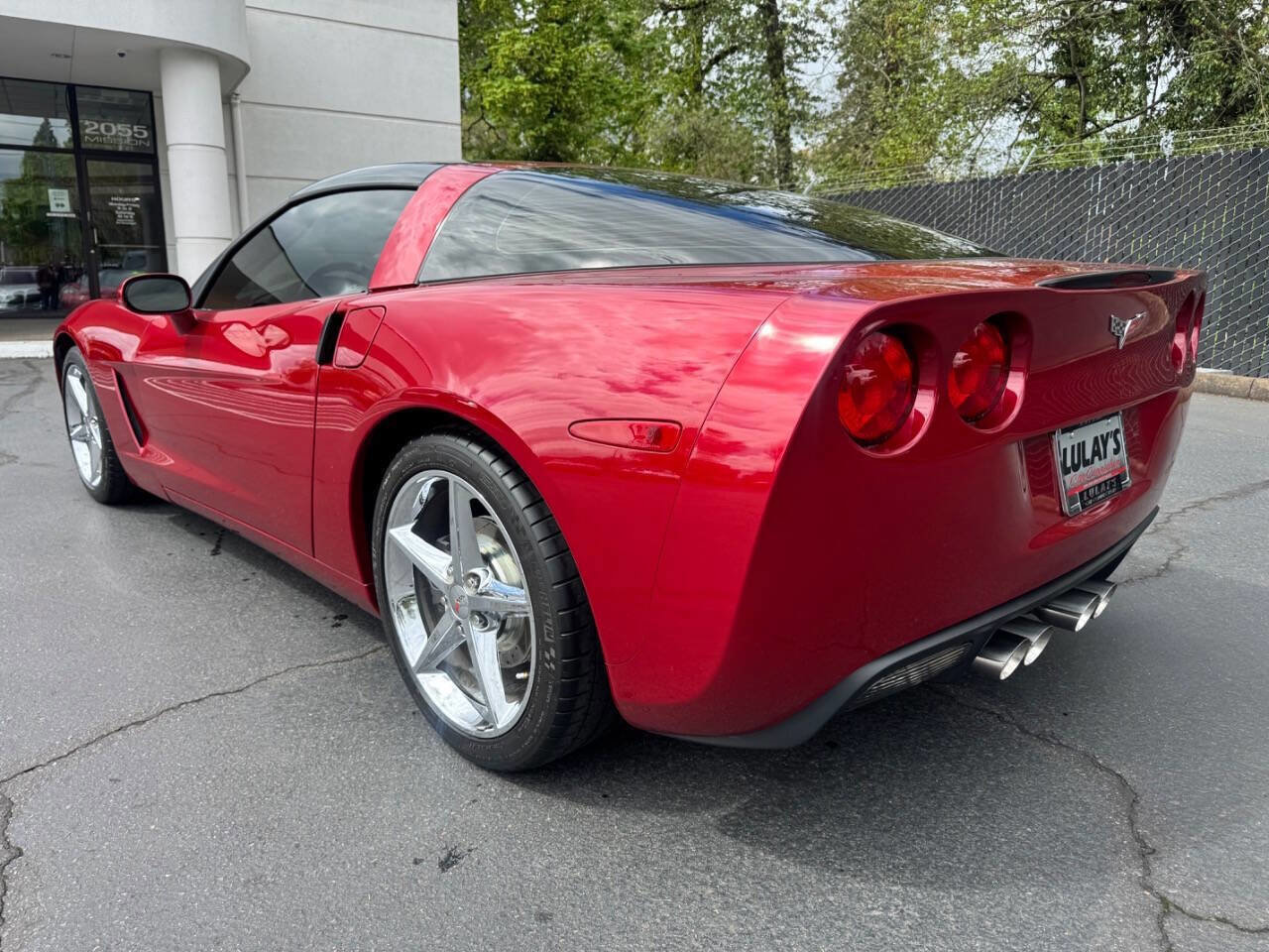 Used 2011 Chevrolet Corvette Coupe w/ 1LT RWD image 3