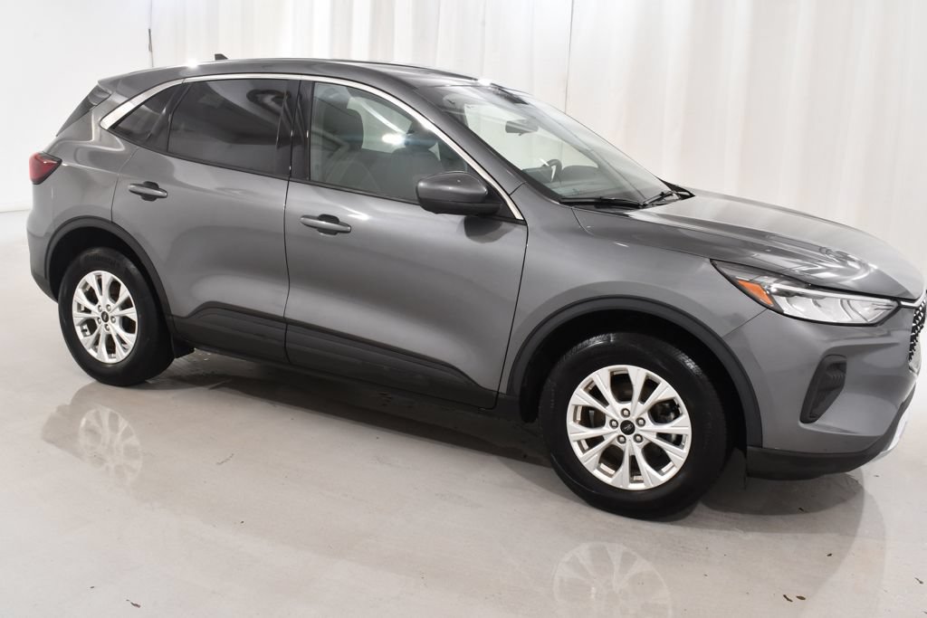 Used 2023 Ford Escape Active w/ Tech Pack #2 AWD/4WD image 5