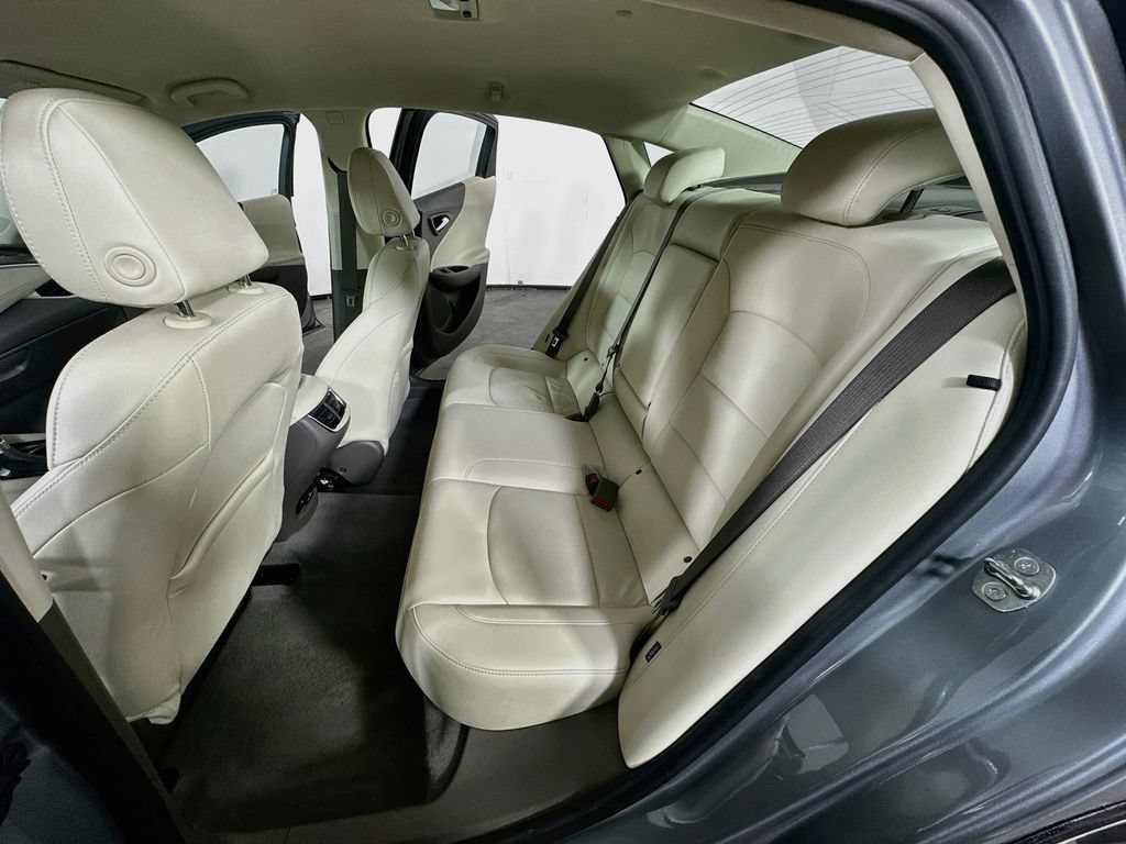 Used 2024 Chevrolet Malibu LT FWD image 16