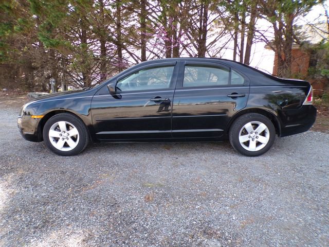 Used 2006 Ford Fusion SE FWD image 2