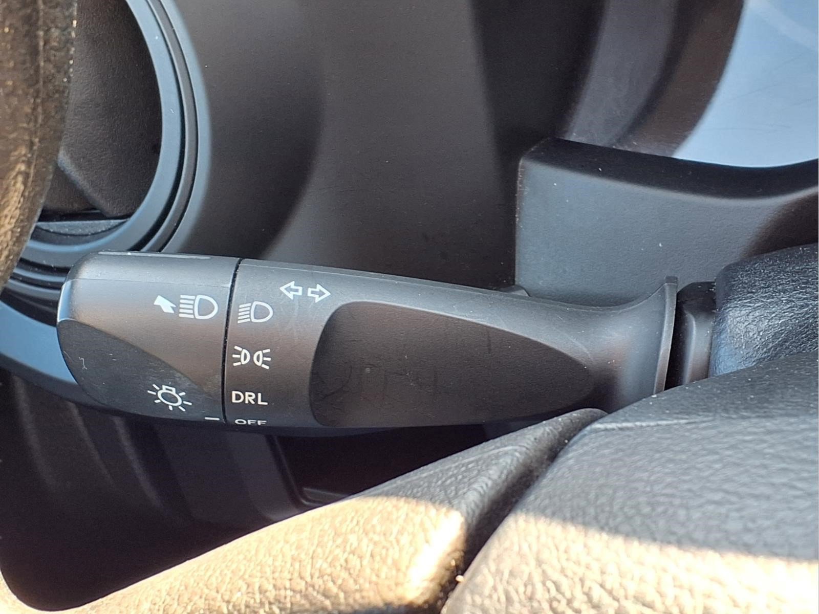 Used 2017 Toyota Tacoma SR image 17